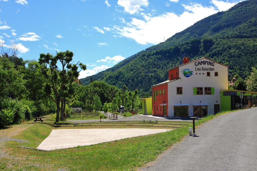Camping Lou Gourdan Hotel Puget-Théniers Esterno foto