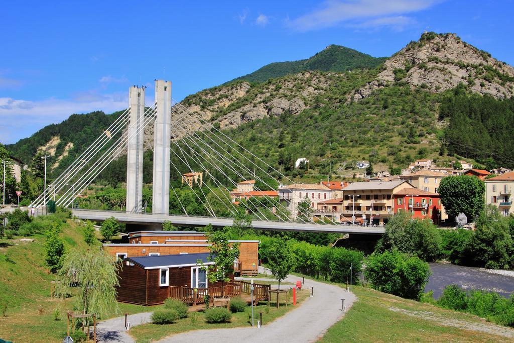 Camping Lou Gourdan Hotel Puget-Théniers Esterno foto