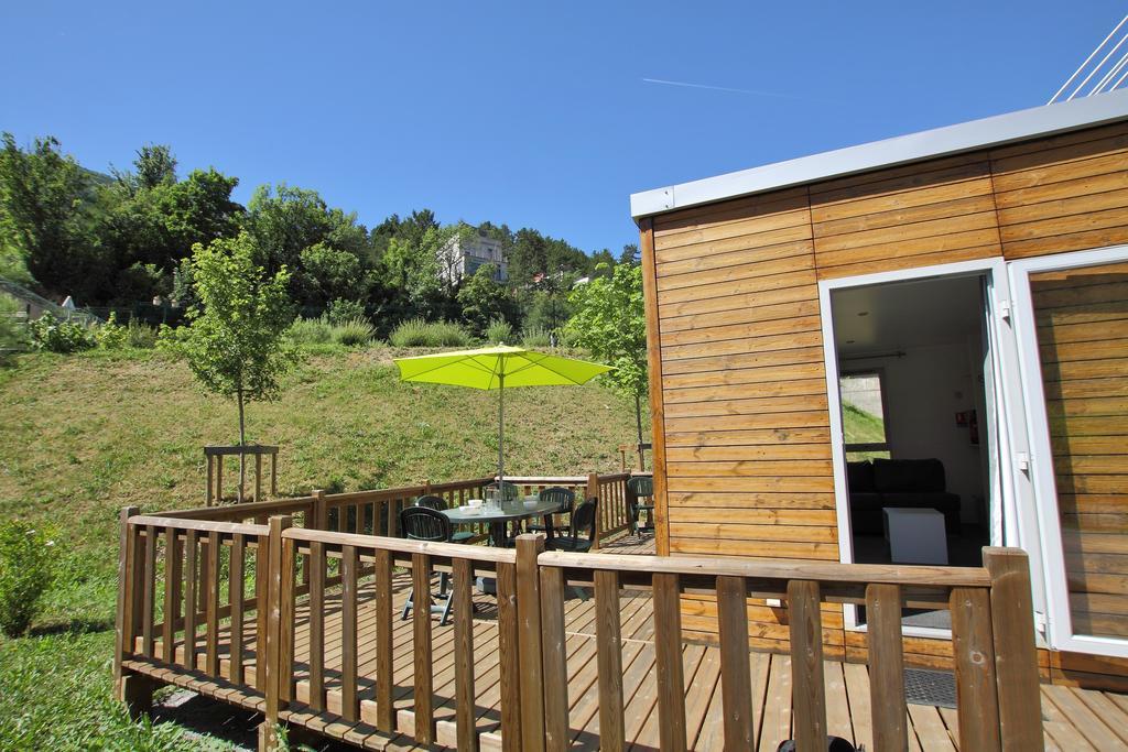 Camping Lou Gourdan Hotel Puget-Théniers Esterno foto