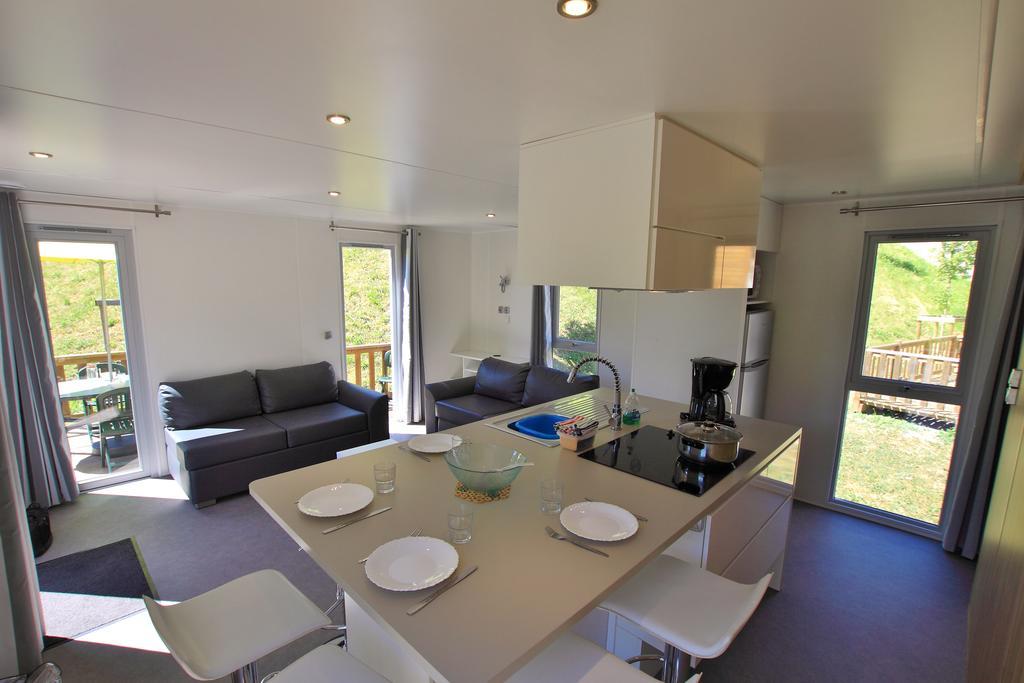 Camping Lou Gourdan Hotel Puget-Théniers Esterno foto